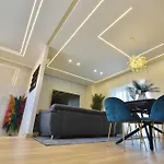 Ciotola - Parcheggio Privato, Aeroporto A 5 Minuti Apartamento