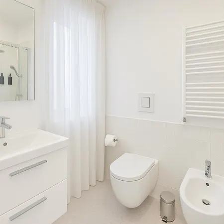 Ciotola - Parcheggio Privato, Aeroporto A 5 Minuti Apartment Naples