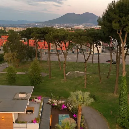 Ciotola - Parcheggio Privato, Aeroporto A 5 Minuti Apartment
