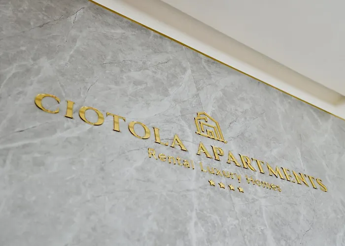 Ciotola - Parcheggio Privato, Aeroporto A 5 Minuti Appartement