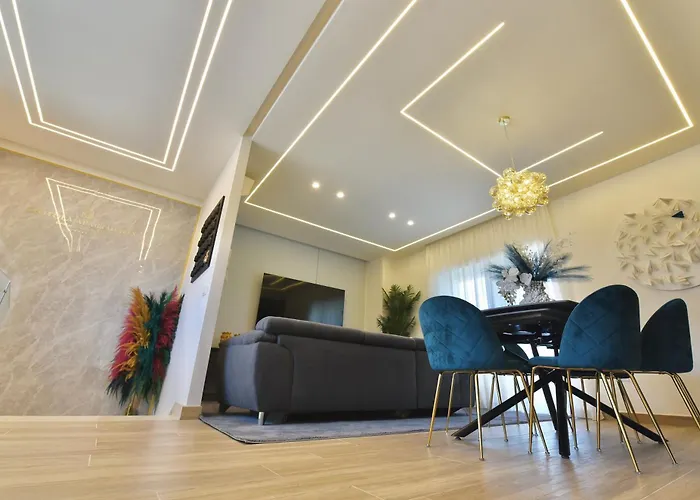 Ciotola - Parcheggio Privato, Aeroporto A 5 Minuti Appartement